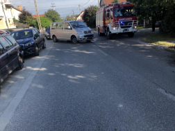 A tűzoltók átvizsgálták a járműveket