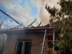 A tűz további épületeket veszélyeztetett