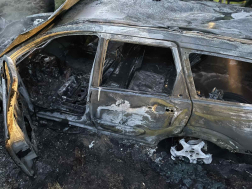 A tűzoltók átvizsgálták a kiégett járművet