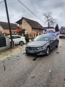 A dabasi tűzoltók végezték a műszaki mentési feladatokat.