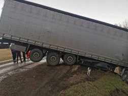 A nagykőrösi tűzoltók végezték a műszaki mentési feladatokat.