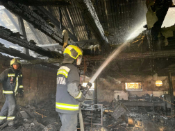 Hatszáz négyzetméteres épületben keletkezett a tűz