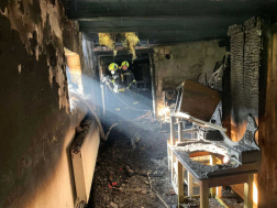 Bútorok, festékek, szerszámok kaptak lángra