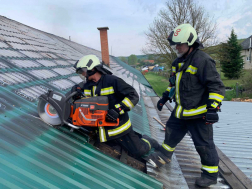 A tűzoltók nagy erőkkel vonultak a helyszínre
