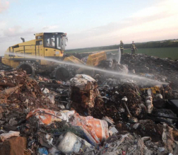 A tűzoltók munkáját erőgép is segítette 