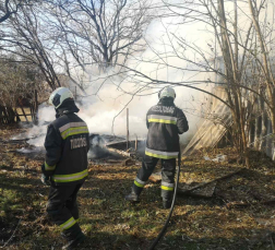 Teljes egészében égett a kocsi