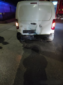 Személygépkocsik ütköztek össze Érden