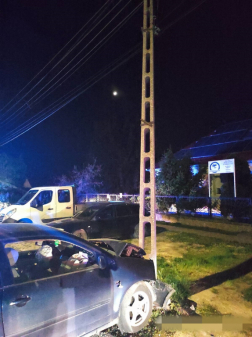 Az érdi hivatásos tűzoltó áramtalanították és átvizsgálták a járműveket