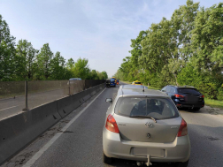 Három személygépkocsi ütközött össze Budakalász közelében