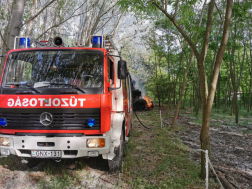 Több tűzoltó egység oltotta a lángokat
