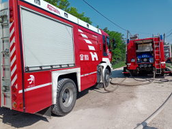 A tűzoltók eloltották a lángokat