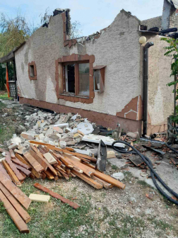 Kigyulladt egy lakóház Érden