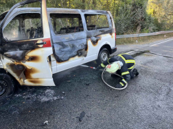 Menet közben kapott lángra az autó