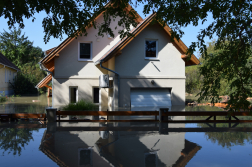  	Harminchat kilométeren folynak a védekezési munkálatok