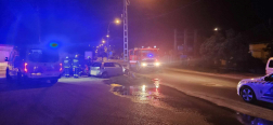 Villanyoszlopnak hajtott egy gépkocsi