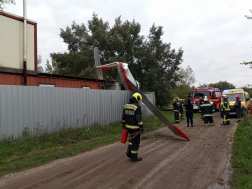 Lezuhant egy motoros vitorlázó repülőgép Dunakeszin