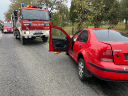 Az összetört gépkocsik forgalmi akadályt okoztak