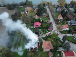 A tűzoltók megakadályozták a lángok továbbterjedését