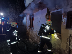 A tüzet a monori, a dabasi és a nyáregyházi tűzoltók oltották el