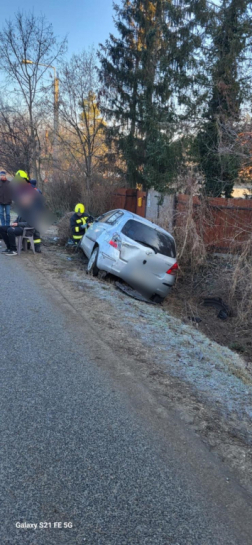 A gépkocsiban egyedül a sofőr utazott