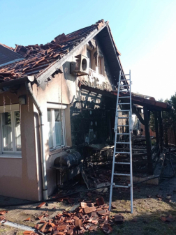 A tüzet az aszódi és a gödöllői tűzoltók oltották el