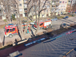 A gödöllői hivatásos tűzoltók a fedést megbontották