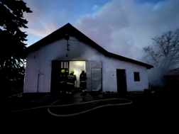 A tüzet a gödöllői, a fővárosi és az aszódi tűzoltók oltották el