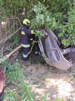 A dabasi tűzoltók végezték a műszaki mentési feladatokat.