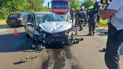 Az összetört autók forgalmi akadályt okoztak