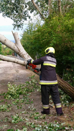 Kettőszázötvenegy viharkáros esemény a tegnapi napon