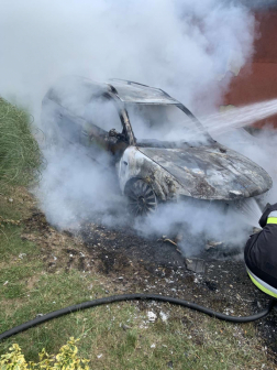 A tűzoltók az izzó részeket visszahűtötték