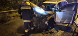 Kigyulladt egy személygépkocsi az M1-es autópályán