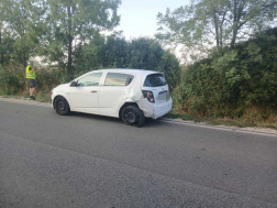 Két személygépkocsi ütközött össze