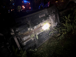 Fának ütközött egy személygépkocsi Mogyoród határában