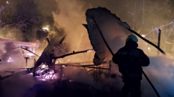 Két gabonatároló siló is lángra kapott