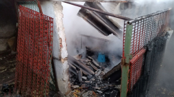 Az épület fele égett