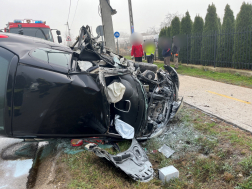 A gépkocsiban egyedül a sofőr utazott