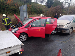 A tűzoltók átvizsgálták a járműveket