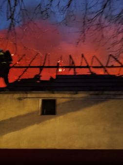 A tüzet a monori, a sülysápi és a gyömrői tűzoltók oltották el