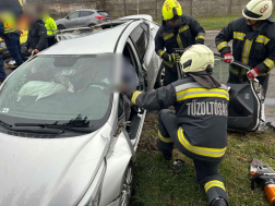  	Súlyos baleset Aszódon