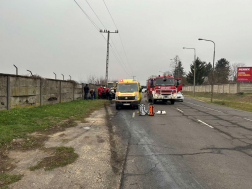 Két személygépkocsi ütközött össze