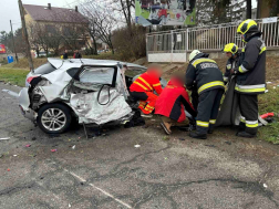 A műszaki mentés ideje alatt az érintett útszakaszt lezárták