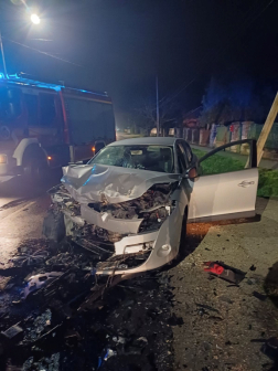 Két személygépkocsi ütközött össze Sóskúton