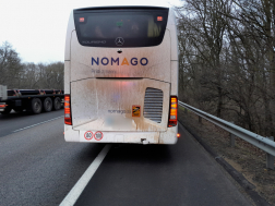 Az autóbusz csak kismértékben sérült