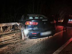 Az autóban egyedül a sofőr utazott