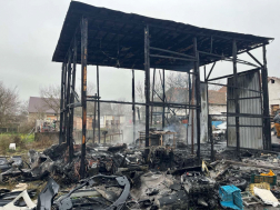 Garázs égett Domonyban