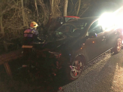 Az összetört gépkocsik forgalmi akadályt okoztak