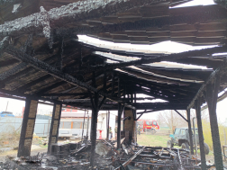 A tűzoltók átvizsgálták az épület romjait