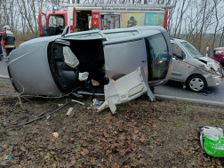 Három személygépkocsi ütközött össze 