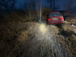 Az autóban öt ember utazott